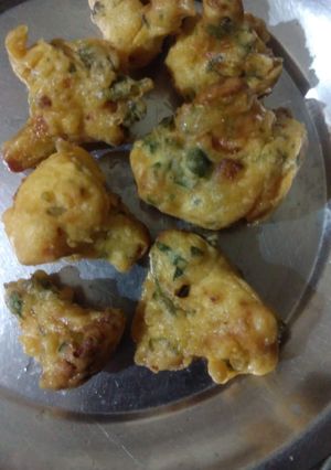 गोभी के पकोड़े (Gobhi ke pakore recipe in hindi) रेसिपी मुख्य फोटो