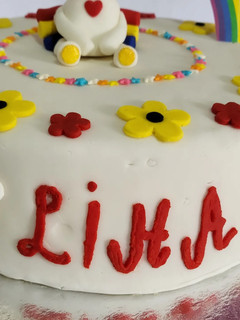 Una foto de Torta de cumpleaños infantil sin gluten