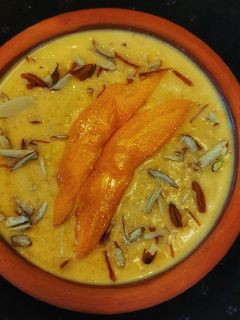 मैंगो फिरनी (Mango phirni recipe in hindi) रेसिपी मुख्य फोटो