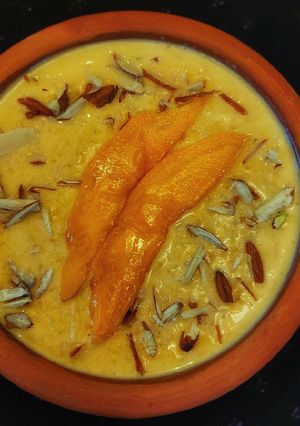 मैंगो फिरनी (Mango phirni recipe in hindi) रेसिपी मुख्य फोटो