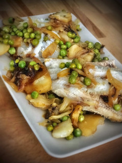 Una foto de Jurel guisado con patata y cebolla