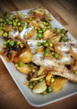 Una foto de Jurel guisado con patata y cebolla