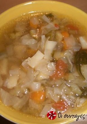 A picture of Soup with vegetables.