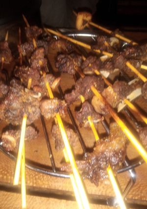 A picture of Lemon-oregano grilled beef.
