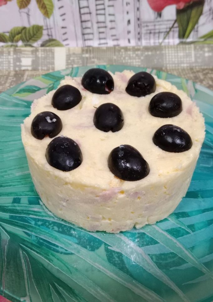 Una foto de Ensaladilla de patata con jamón York y manzana