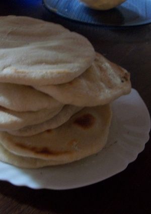 Una foto de Pita (pan árabe)