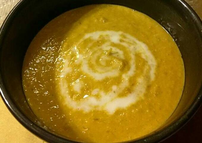 Creamy Curried Roasted Cauliflower Leek Soup