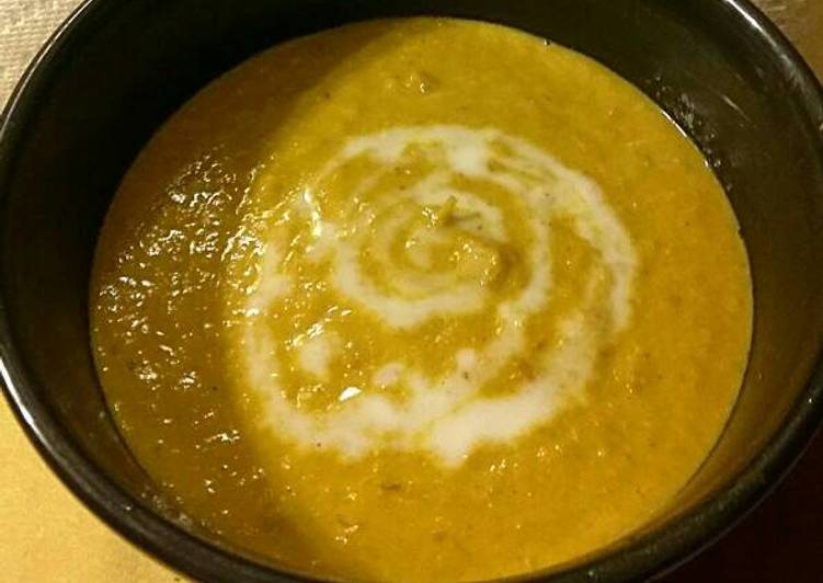 Creamy Curried Roasted Cauliflower Leek Soup