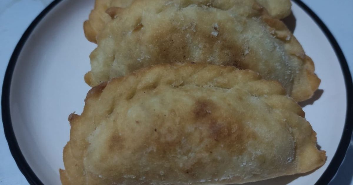 Cireng isi ayam suwir