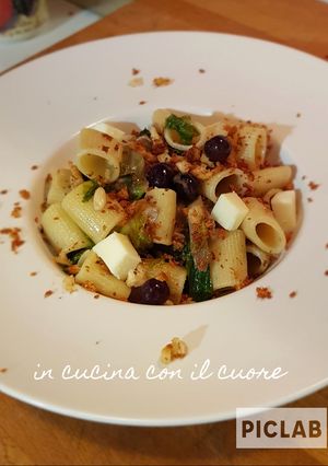 Foto di Mezzemaniche scarola e provola