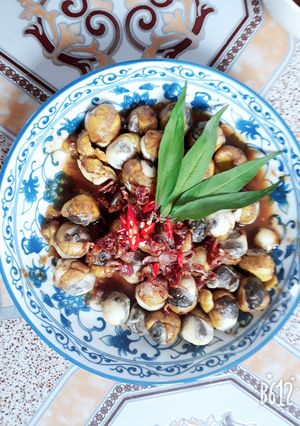 Hình của món Trứng cút lộn xào me.
