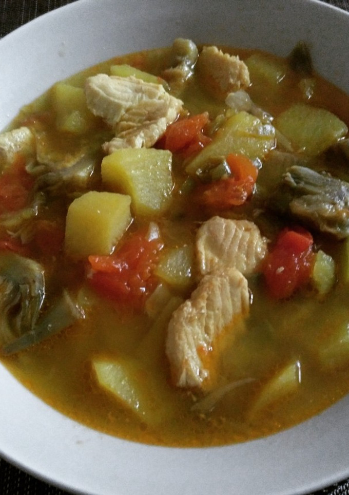 Una foto de Patatas guisadas con tintorera