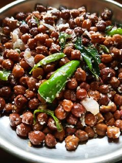 கொண்டக்கடலை சுண்டல் (Kondakadalai sundal recipe in tamil) செய்முறை முக்கிய புகைப்படம்