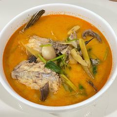 A picture of Creamy Tom Yum Grouper Head.