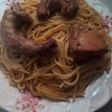 سباقيتي بصوص حمراء