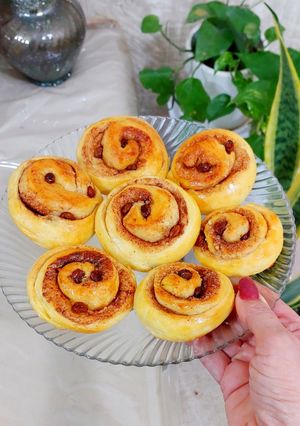 عکسی از دستور رول دارچین و کشمش 😋😍