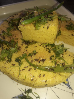 चना दाल ढोकला (Chana dal dhokla recipe in Hindi) रेसिपी मुख्य फोटो