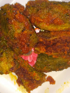 ભરેલા કારેલા (Bharela karela recipe in Gujarati) રેસીપી મુખ્ય ફોટો