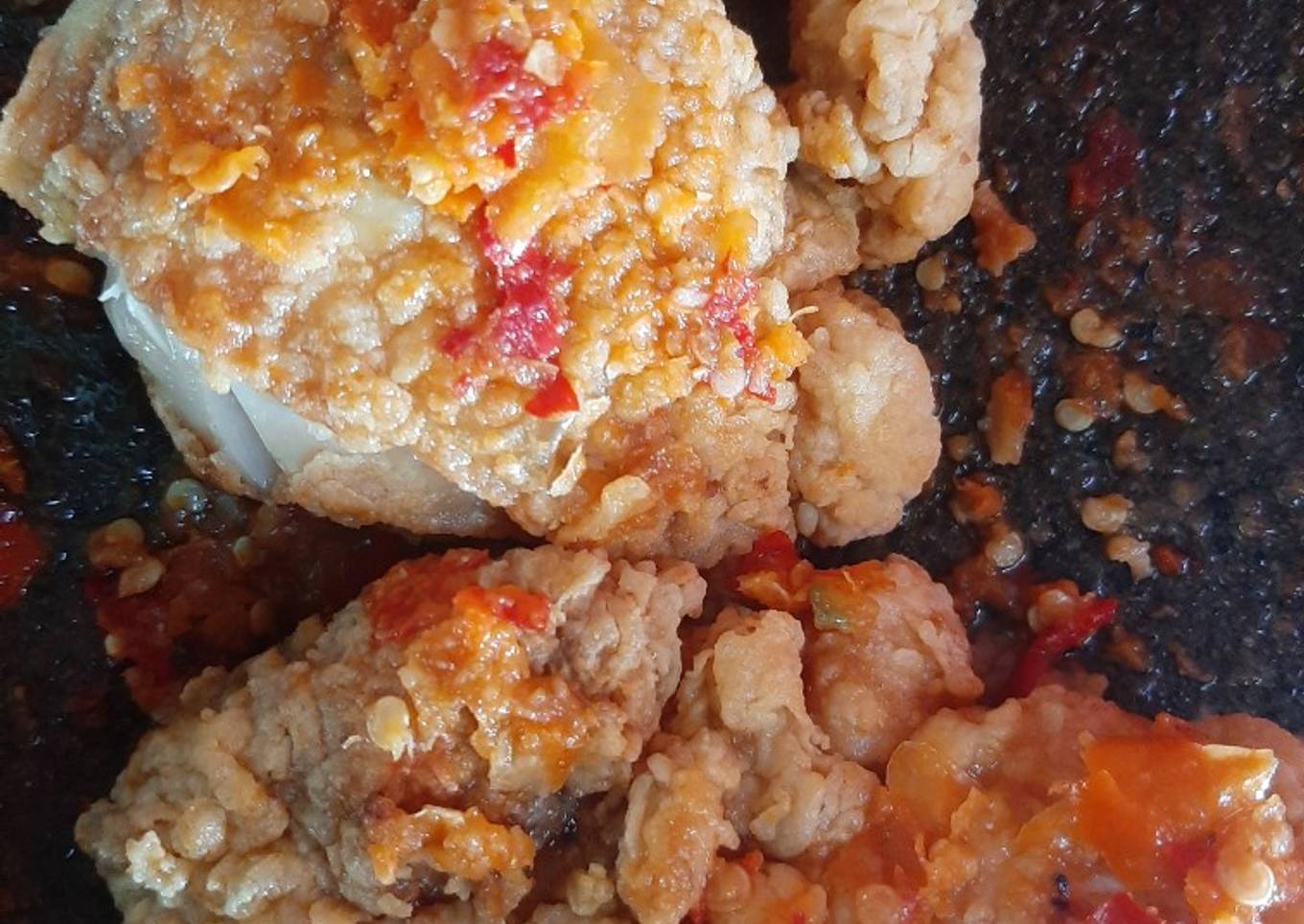 Ayam Geprek Pedas Gurih