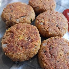 A picture of Beef Shami kabab.
