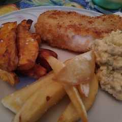 Una foto de Pescado y papas fritas (fish & chips)