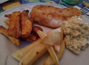 Una foto de Pescado y papas fritas (fish & chips)