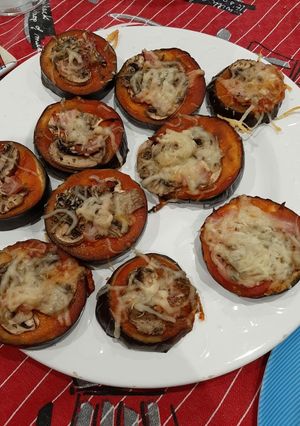 Foto principal de Mini pizzas con base de berenjena