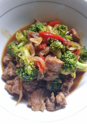 Foto resep Daging sapi brokoli lada hitam