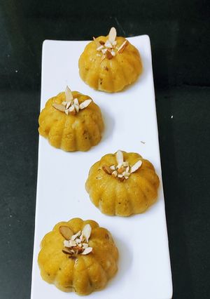 A picture of Sweet Banana balls.