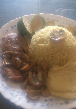 صورة لوصفة شرحات دجاج مع فطر ورز