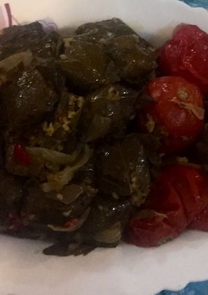 عکسی از دستور دلمه برگ مو و گوجه