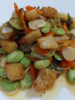 Foto resep Tumis Ikan Asin Jambal Roti Pete