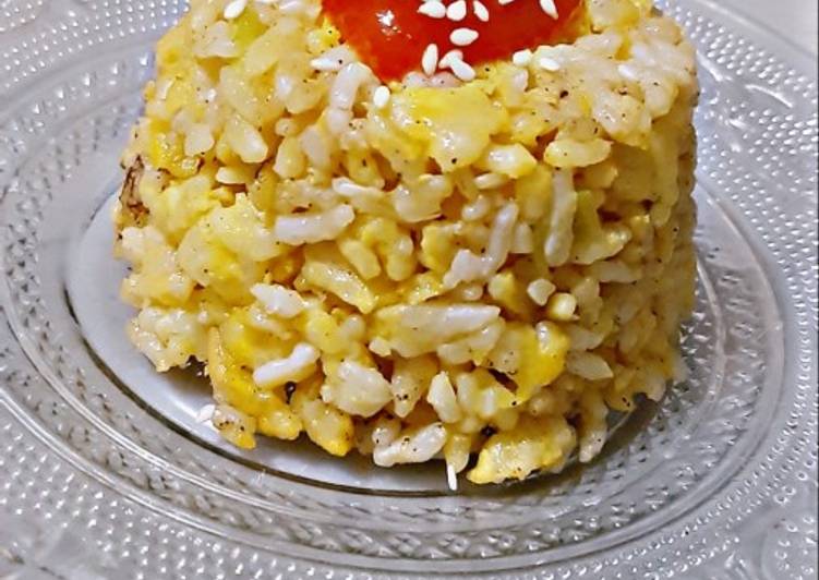 Panduan Membuat Korean Egg Fried Rice Bikin Ngiler