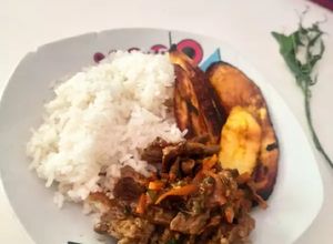 Una foto de Carne con verduras en Juliana
