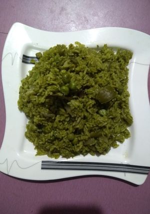 A picture of Green pulao.