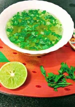 नींबू और धनिये का सूप (Nimbu aur dhaniya ka soup recipe in hindi) रेसिपी मुख्य फोटो