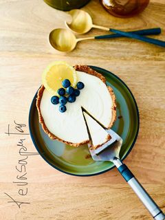 Una foto de Tarta mousse de limón 🍋 🍋