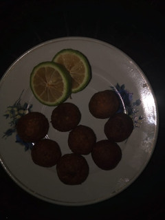 A picture of Kuli kuli(fried peanut balls).