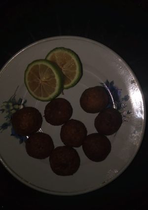 A picture of Kuli kuli(fried peanut balls).