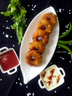 A picture of Sago donuts.