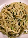 Spaghetti with spinach and garlic