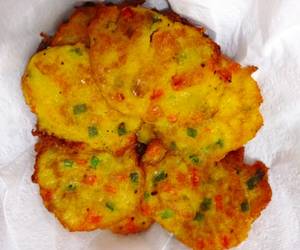 Siap Saji Bakwan jagung simpel no gluten Hari Ini