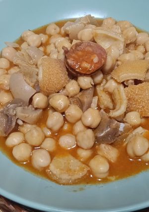 Una foto de Callos con garbanzos al estilo “Chepi”