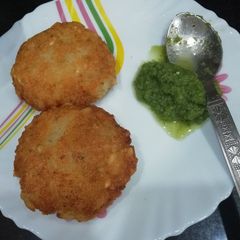 A picture of Aloo Tikki.