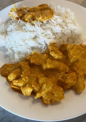 A picture of Basmati Rice with Curry Chicken.