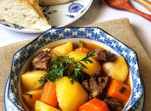 Hình của món Bò sốt vang kiểu Bắc.