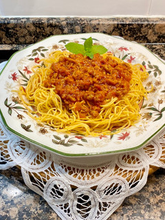 Una foto de Spaghettis picantes a la boloñesa sin gluten