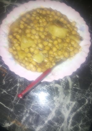 A picture of Memoni Aaloo cholay.