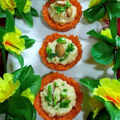 A picture of Carrot basket with rabdi.
