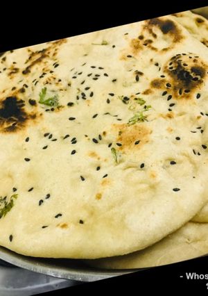 A picture of Whosayna’s Amritsari Garlic Kulcha.